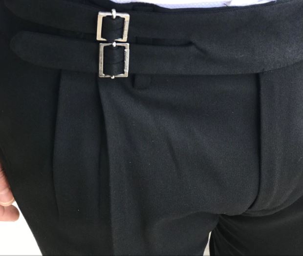 BLACK DOUBLE PLEATED BUCKLE PANTS