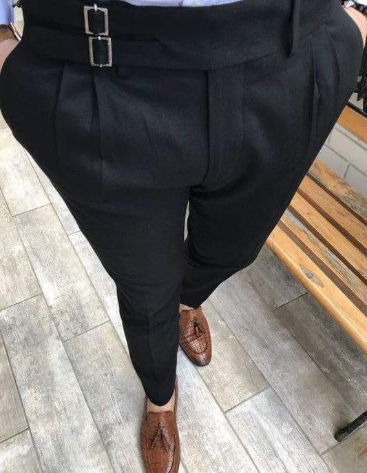 BLACK DOUBLE PLEATED BUCKLE PANTS