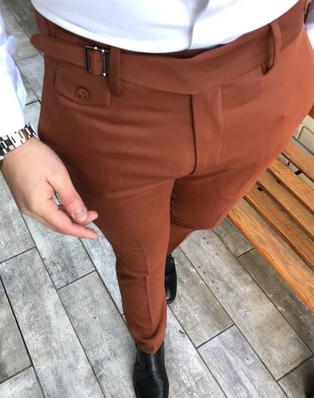 CAMEL SINGLE PLEATED BUCKLE PANTS