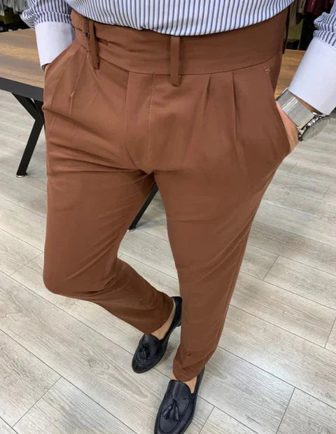 BROWN DOUBLE PLEATED BUCKLE PANTS