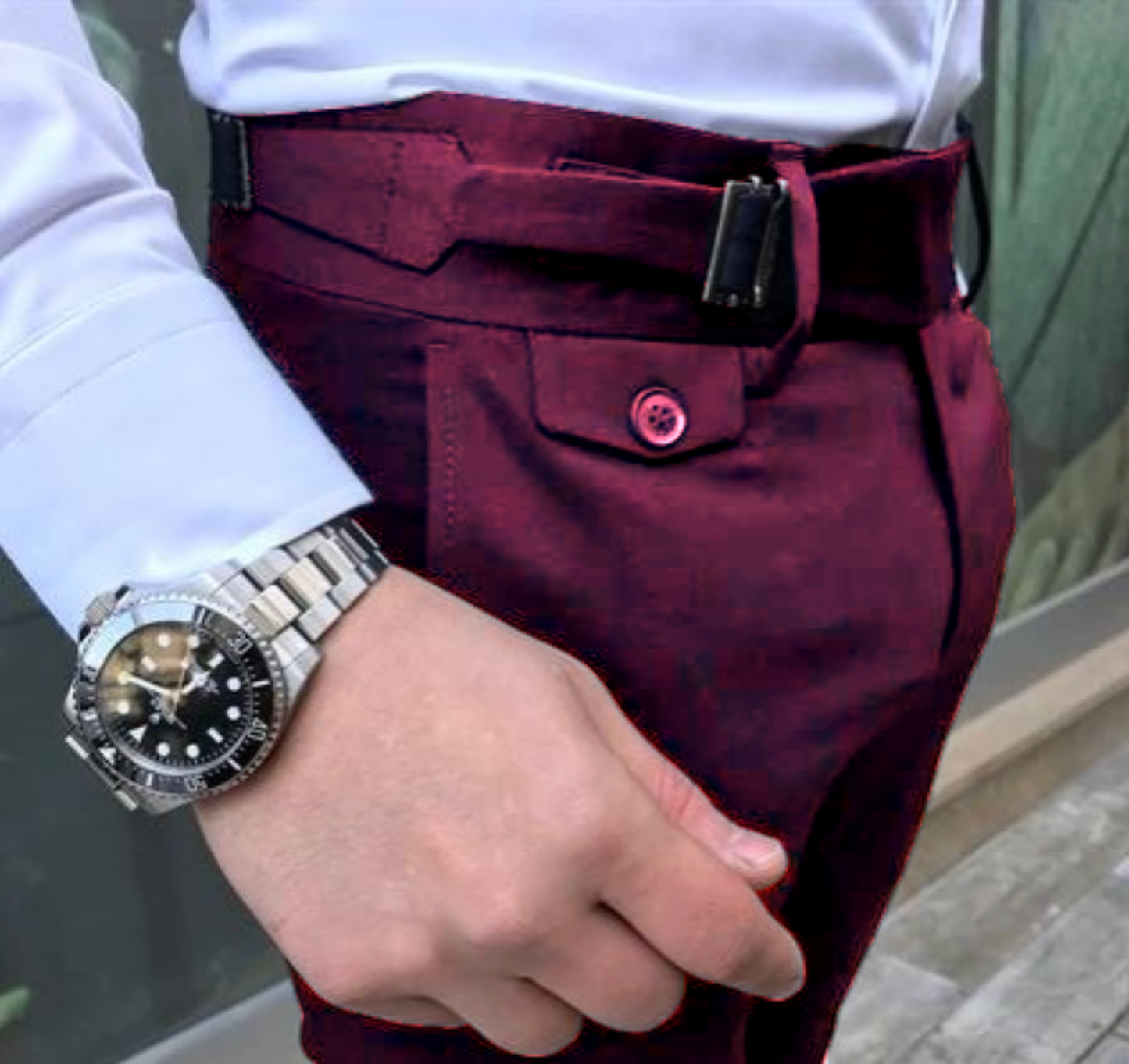 WINE  SINGLE PLEATED BUCKLE PANTS