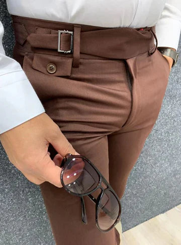 BROWN SINGLE PLEATED BUCKLE PANTS