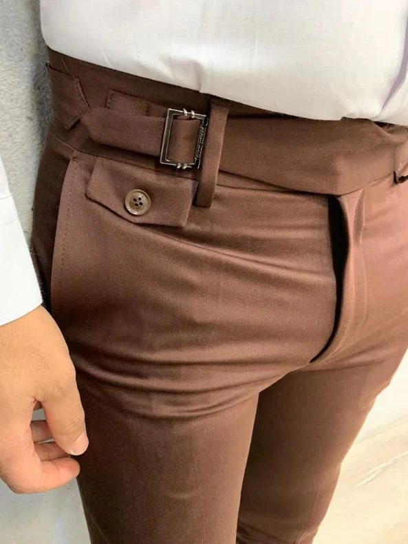 BROWN SINGLE PLEATED BUCKLE PANTS